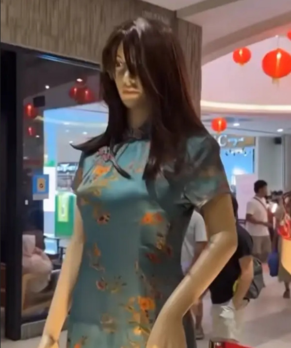 Nhìn góc nào cũng thấy đáng sợ. Ảnh: Chan Fong. Nhìn góc nào cũng thấy đáng sợ. Ảnh: Chan Fong.