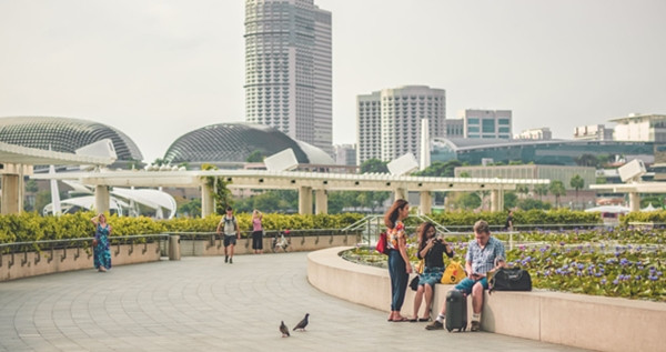 Trong số những việc mang lại hạnh phúc không thể thiếu nghỉ ngơi, đi chơi thư giãn. Ảnh: MSN.