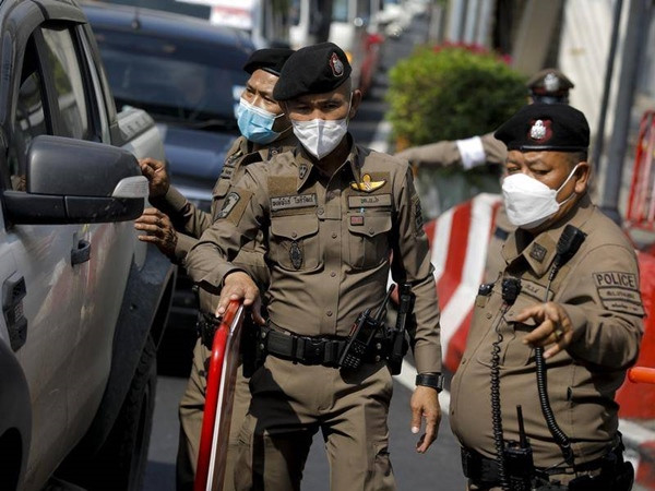 Các nhà chức trách Thái Lan đang rất nỗ lực tìm kiếm. Ảnh: EPA. Các nhà chức trách Thái Lan đang rất nỗ lực tìm kiếm. Ảnh: EPA.