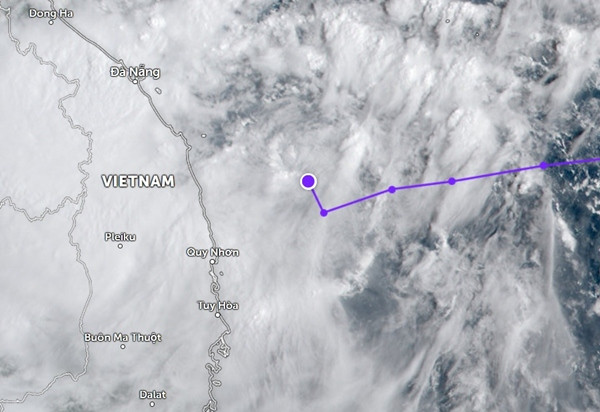 91W bất ngờ xoay sang hướng Tây - Tây Bắc. Ảnh: Zoom Earth. 91W bất ngờ xoay sang hướng Tây - Tây Bắc. Ảnh: Zoom Earth.