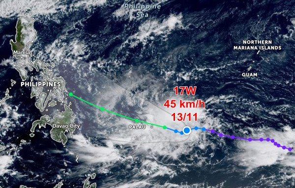 Vị trí hiện tại và đường đi dự báo của áp thấp nhiệt đới 17W. Ảnh: Zoom Earth, JMA, JTWC. Vị trí hiện tại và đường đi dự báo của áp thấp nhiệt đới 17W. Ảnh: Zoom Earth, JMA, JTWC.
