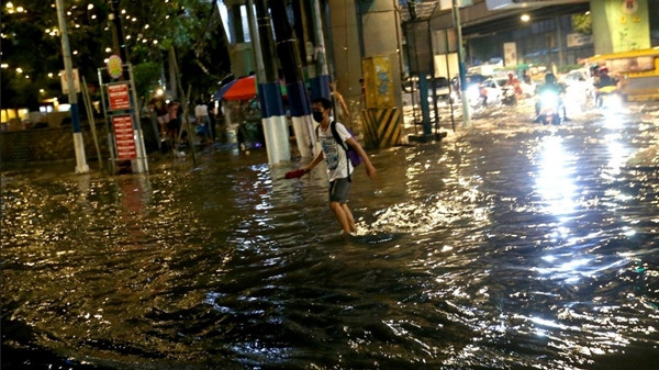 Bão Koinu (Jenny) được dự báo không đổ bộ trực tiếp vào Philippines nhưng sẽ gây mưa ở một số khu vực ngay trong ngày 1 - 2/10. Ảnh: BNN Network. Bão Koinu (Jenny) được dự báo không đổ bộ trực tiếp vào Philippines nhưng sẽ gây mưa ở một số khu vực ngay trong ngày 1 - 2/10. Ảnh: BNN Network.