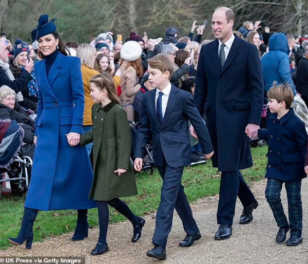 Hoàng tử William, Công nương Kate và 3 con trong lần xuất hiện mới nhất. Ảnh: UK Press via Getty. Hoàng tử William, Công nương Kate và 3 con trong lần xuất hiện mới nhất. Ảnh: UK Press via Getty.