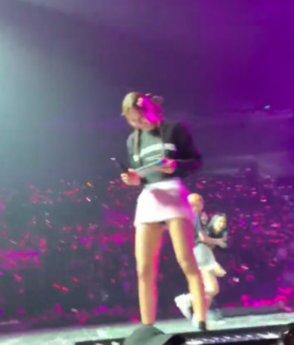 Ai biểu diễn cứ biểu diễn, mình cứ chơi thôi. Ảnh: Jeremuu. Ai biểu diễn cứ biểu diễn, mình cứ chơi thôi. Ảnh: Jeremuu.