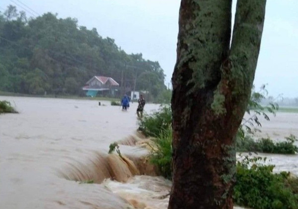 Siêu bão Saola (Goring) gây ngập nặng ở thành phố Baggao (tỉnh Cagayan, Philippines). Ảnh: Baggao PS via Cagayan PIO. Siêu bão Saola (Goring) gây ngập nặng ở thành phố Baggao (tỉnh Cagayan, Philippines). Ảnh: Baggao PS via Cagayan PIO.