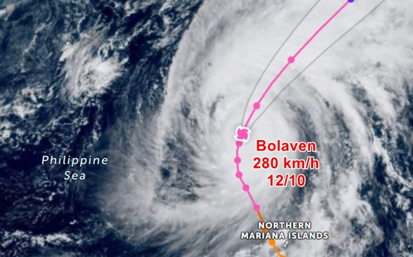 Bolaven được dự báo vẫn giữ cấp siêu bão đến tận ngày mai. Ảnh: Zoom Earth. Bolaven được dự báo vẫn giữ cấp siêu bão đến tận ngày mai. Ảnh: Zoom Earth.