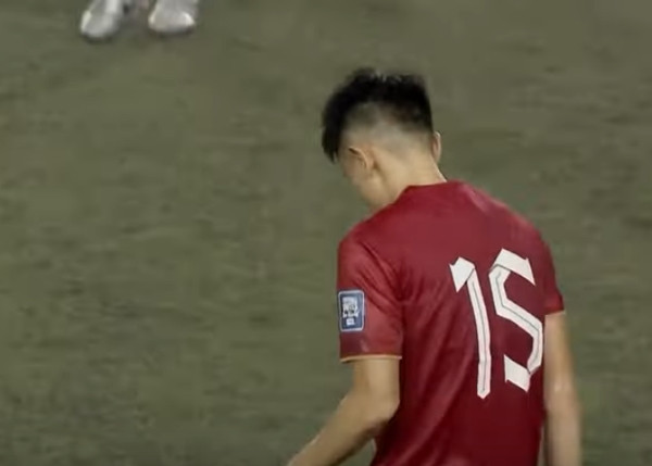 Nguyễn Đình Bắc là người ghi bàn thứ hai. Ảnh: FPT Play/ YouTube.