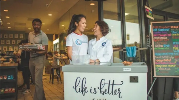 Bà Sarah Park và con gái Annie Park. Ảnh: Annie Park. Bà Sarah Park và con gái Annie Park. Ảnh: Annie Park.