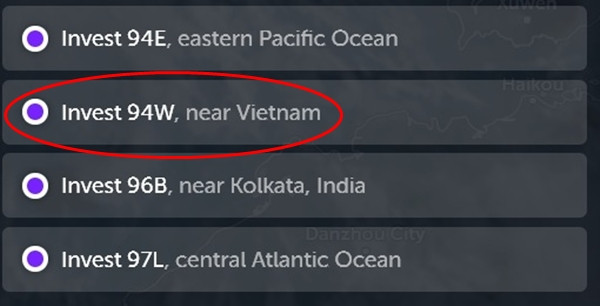 Nhiễu động 94W gần Việt Nam ít có khả năng phát triển thành bão trong 24 giờ tới. Ảnh: Zoom Earth.