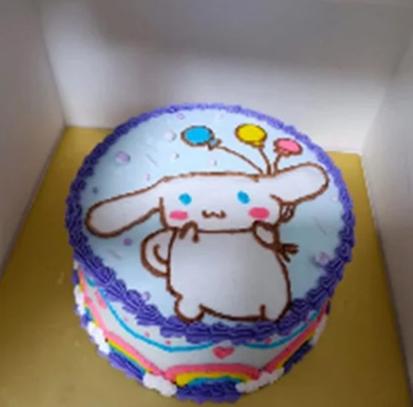 Nhiều khách khác lại khen tiệm bánh này rằng họ làm bánh rất đẹp. Ảnh: Carousell.