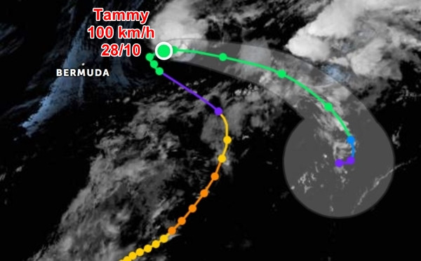 Bão Tammy đã tan (được ký hiệu là đoạn màu tím) rồi &quot;hồi phục&quot; vào sáng nay, 28/10 (màu xanh lá cây). Ảnh: Zoom Earth, NOAA, NHC.