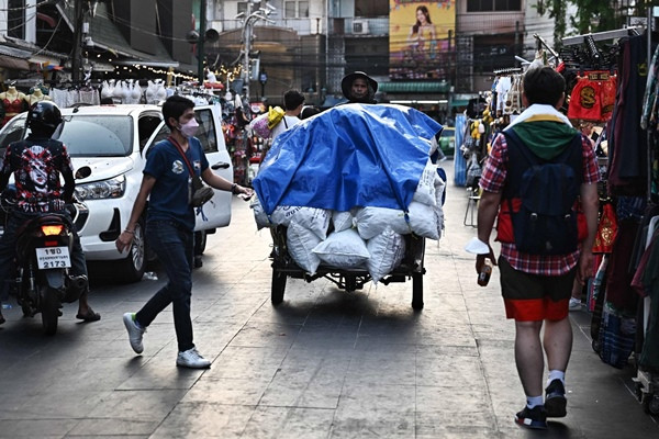 Thái Lan đã ra cảnh báo về nắng nóng cao điểm ở nhiều tỉnh thành. Ảnh: AFP-JIJI. Thái Lan đã ra cảnh báo về nắng nóng cao điểm ở nhiều tỉnh thành. Ảnh: AFP-JIJI.