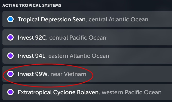 Nhiễu động 99W đã được đưa vào danh sách các hiện tượng thời tiết đang được theo dõi. Ảnh: Zoom Earth.