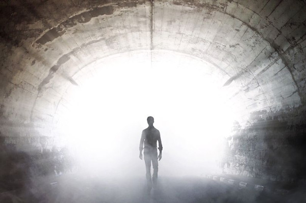 Theo các định luật Vật lí thì không có khả năng nào để tồn tại cuộc sống sau khi lìa đời. Ảnh minh họa: Getty/ EyeEm. Theo các định luật Vật lí thì không có khả năng nào để tồn tại cuộc sống sau khi lìa đời. Ảnh minh họa: Getty/ EyeEm.