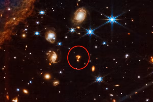 Một dấu chấm hỏi rất rõ và rất đẹp trong vũ trụ xa xôi. Ảnh: NASA.