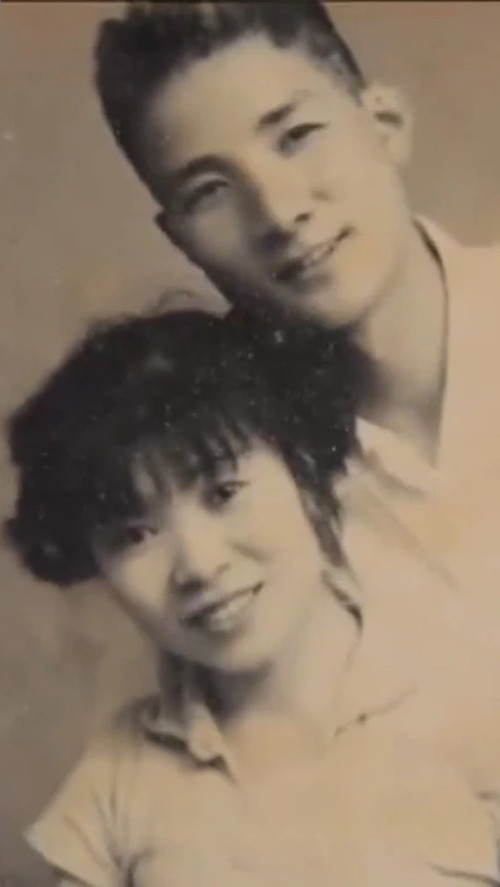 Vợ chồng bà Ma hồi trẻ. Ảnh: Weibo. Vợ chồng bà Ma hồi trẻ. Ảnh: Weibo.