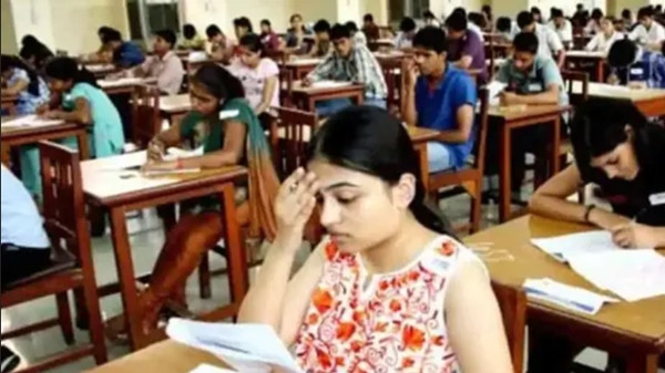 Thí sinh đi thi UPSC ở Ấn Độ. Ảnh: HT photo/ Hindustan Times.