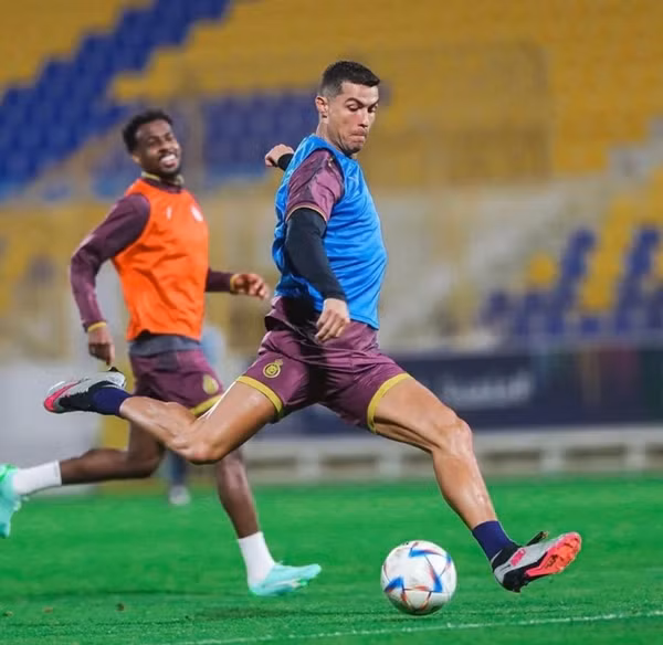 Rất nhiều fan muốn được gặp Ronaldo ngoài đời thật. Ảnh: Instagram.
