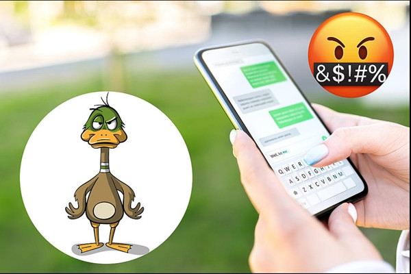 Rất nhiều người sử dụng cho rằng việc sửa thành từ "duck" là không cần thiết, thậm chí vô lý. Ảnh minh họa: Getty.
