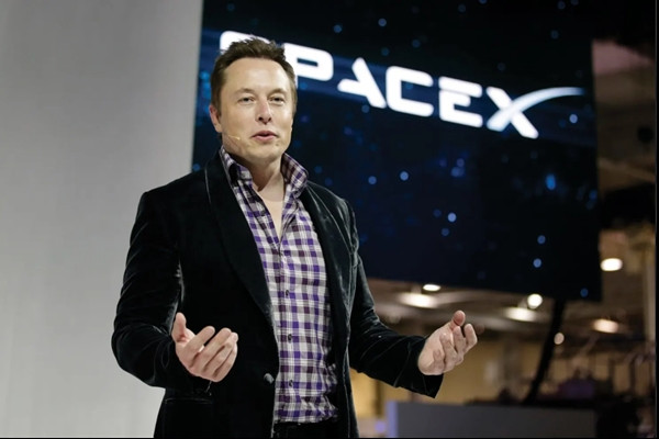 Elon Musk đã nhanh chóng mời "thần đồng" về làm việc cho mình. Ảnh: AP. Elon Musk đã nhanh chóng mời "thần đồng" về làm việc cho mình. Ảnh: AP.