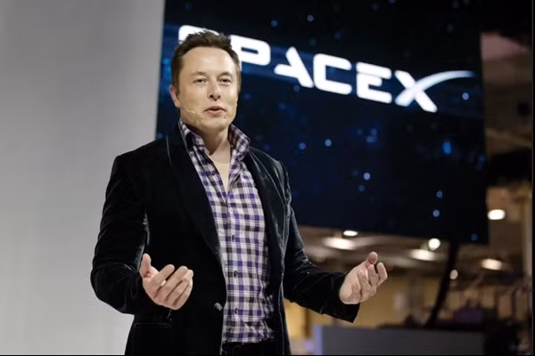Elon Musk đã nhanh chóng mời "thần đồng" về làm việc cho mình. Ảnh: AP.