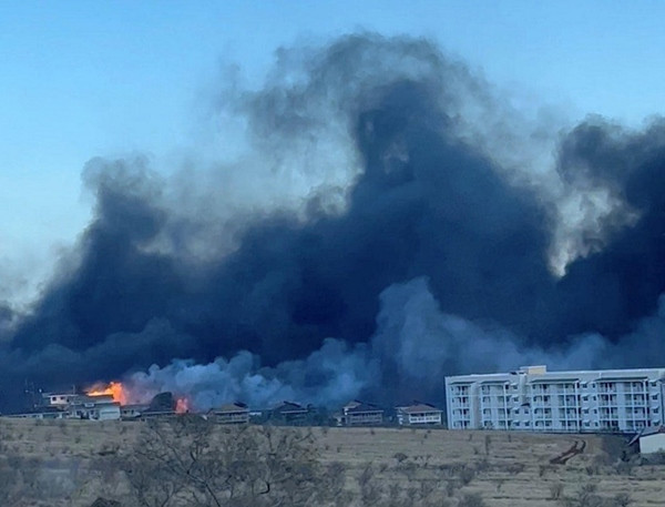 Cháy lớn trên đảo Maui ở Hawaii vào 8/8. Ảnh: Dominika Durisova via Reuters.