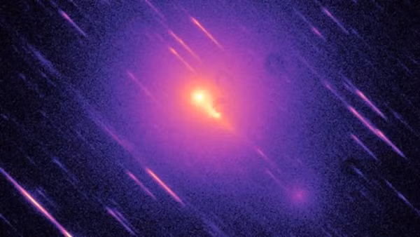 Sao chổi 96P khi lao sát qua Mặt Trời. Ảnh: NASA. Sao chổi 96P khi lao sát qua Mặt Trời. Ảnh: NASA.