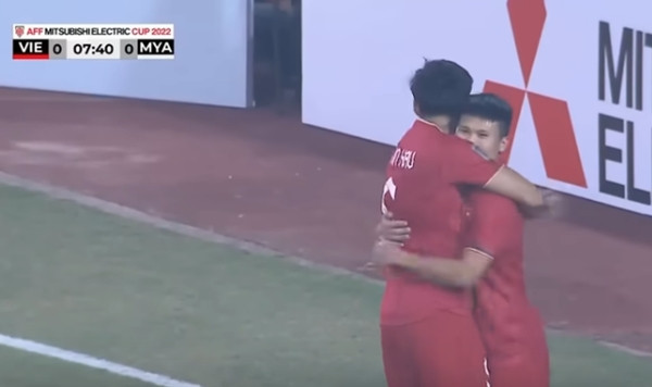 Các cầu thủ Việt Nam ăn mừng bàn thắng. Ảnh: YouTube.