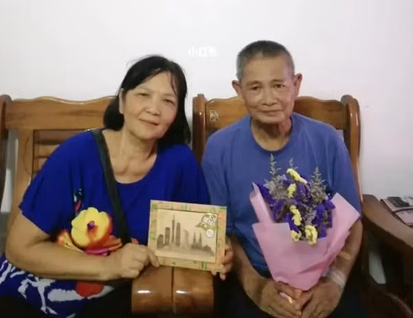 Ông bà của cô gái. Ảnh: Xiaohongshu.