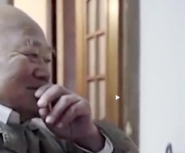 Họ hàng cho rằng ông Ma bị mất trí nhớ khi lập di chúc. Ảnh: Weibo. Họ hàng cho rằng ông Ma bị mất trí nhớ khi lập di chúc. Ảnh: Weibo.