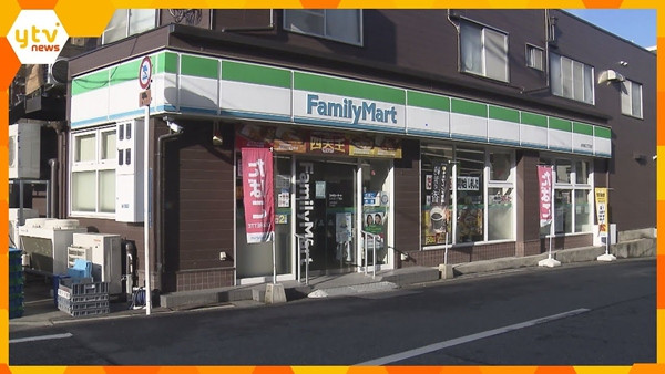 Tại nhiều thành phố ở Nhật, cứ đi vài bước lại gặp cửa hàng tiện lợi. Ảnh: YTV News.
