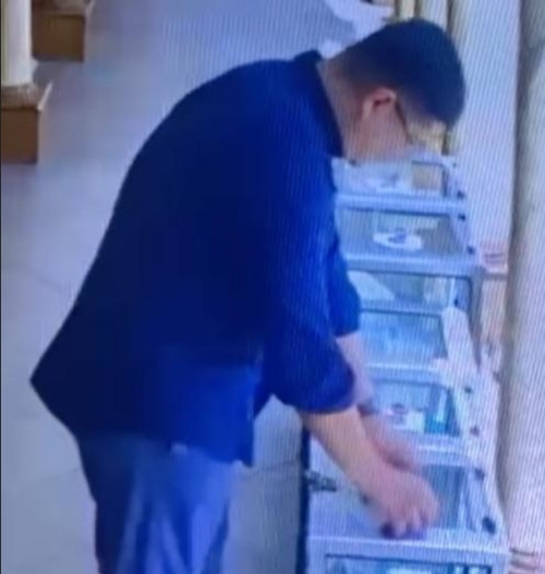 Dán rất nhanh. Ảnh: Instagram.