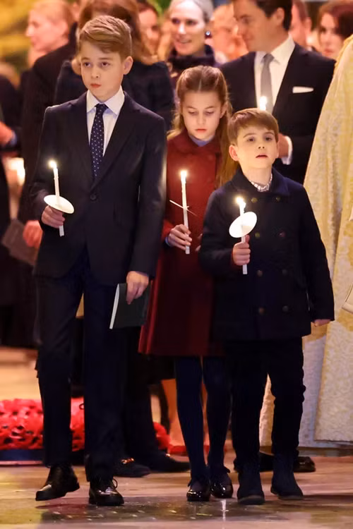 Hoàng tử George, Công chúa Charlotte và Hoàng tử Louis dự lễ mừng Giáng Sinh 2023. Ảnh: Chris Jackson/ Getty. Hoàng tử George, Công chúa Charlotte và Hoàng tử Louis dự lễ mừng Giáng Sinh 2023. Ảnh: Chris Jackson/ Getty.