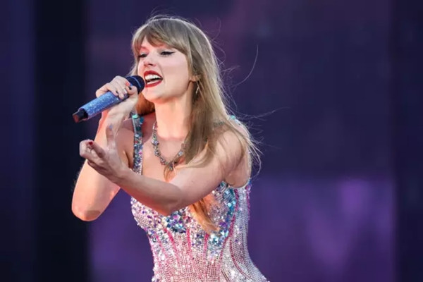 Không dễ để kiếm tiền bằng cách bán lại vé concert Taylor Swift ở Úc. Ảnh: Shanna Madison/ Chicago Tribune/ TNS/ Alamy Live News. Không dễ để kiếm tiền bằng cách bán lại vé concert Taylor Swift ở Úc. Ảnh: Shanna Madison/ Chicago Tribune/ TNS/ Alamy Live News.