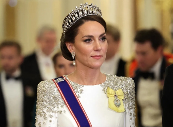 Kate thường đội vương miện Lover's Knot trong những sự kiện lớn. Ảnh: CHRIS JACKSON/ Getty Images.