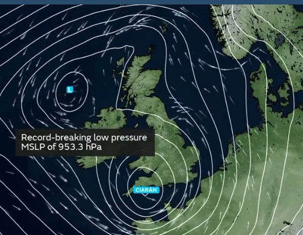 Cơ quan khí tượng Vương quốc Anh xác nhận bão Ciaran lập kỷ lục về áp suất thấp. Ảnh: Met Office. Cơ quan khí tượng Vương quốc Anh xác nhận bão Ciaran lập kỷ lục về áp suất thấp. Ảnh: Met Office.
