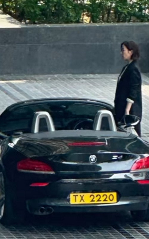 Ảnh Xa Thi Mạn đang đóng phim mà netizen ở Malaysia chụp được. Ảnh: Chinapress. Ảnh Xa Thi Mạn đang đóng phim mà netizen ở Malaysia chụp được. Ảnh: Chinapress.