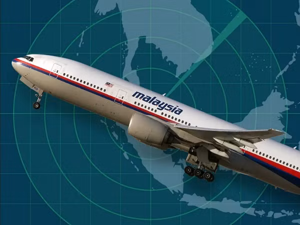 Có những nguồn tin cho rằng cơ trưởng của chuyến bay MH370 bị trầm cảm và cố ý tự sát. Ảnh: AP; iStock; Skye Gould/ Business Insider.