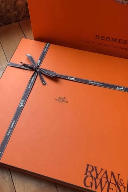 Quà mà khách tới dự cưới được nhận. Ảnh: Instagram.