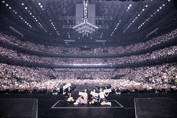 Rất đông khán giả đã đến xem BLACKPINK biểu diễn ở Macau. Ảnh: BLACKPINK.