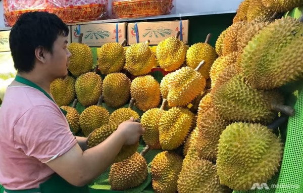 Một quầy bán sầu riêng ở Bắc Kinh (Trung Quốc). Ảnh: Olivia Siong/ CNA. Một quầy bán sầu riêng ở Bắc Kinh (Trung Quốc). Ảnh: Olivia Siong/ CNA.