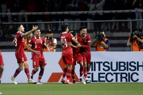 ĐT Indonesia đứng nhì bảng A và sẽ đi tiếp vào vòng bán kết AFF Cup 2022. Ảnh: AFF Mitsubishi Electric Cup 2022. ĐT Indonesia đứng nhì bảng A và sẽ đi tiếp vào vòng bán kết AFF Cup 2022. Ảnh: AFF Mitsubishi Electric Cup 2022.