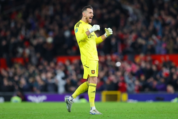 Dubravka cũng góp công đưa MU tới trận Chung kết... Ảnh: Getty. Dubravka cũng góp công đưa MU tới trận Chung kết... Ảnh: Getty.