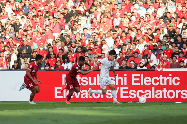 ĐT Indonesia đã cố ghi bàn trên sân nhà nhưng không thành. Ảnh: AFF Mitsubishi Electric Cup. ĐT Indonesia đã cố ghi bàn trên sân nhà nhưng không thành. Ảnh: AFF Mitsubishi Electric Cup.