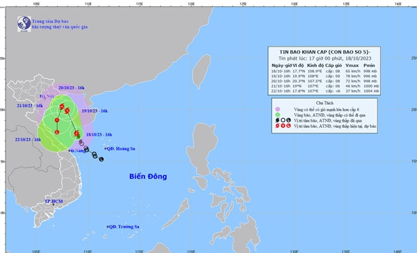 Dự báo của nước ta vào chiều 18/10 là bão số 5 sẽ tồn tại khoảng 3 ngày trước khi suy yếu thành vùng áp thấp. Ảnh: Trung tâm Dự báo Khí tượng Thủy văn Quốc gia. Dự báo của nước ta vào chiều 18/10 là bão số 5 sẽ tồn tại khoảng 3 ngày trước khi suy yếu thành vùng áp thấp. Ảnh: Trung tâm Dự báo Khí tượng Thủy văn Quốc gia.