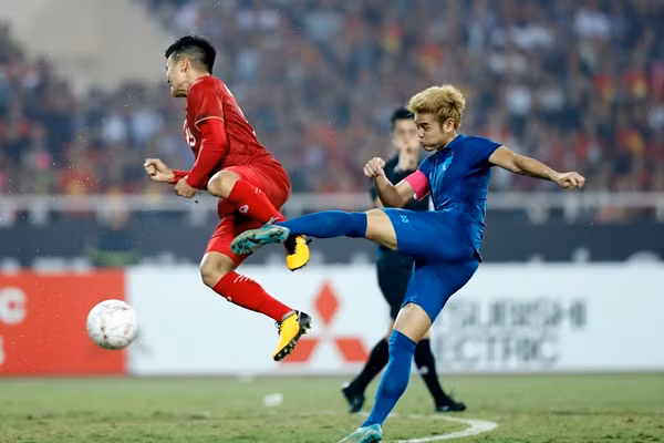 Đội trưởng Theerathon của ĐT Thái Lan. Ảnh: AFF Mitsubishi Electric Cup. Đội trưởng Theerathon của ĐT Thái Lan. Ảnh: AFF Mitsubishi Electric Cup.