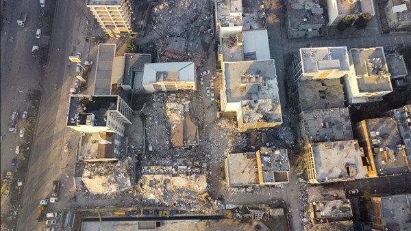 Nhiều khu vực tan hoang sau động đất. Ảnh: Getty.