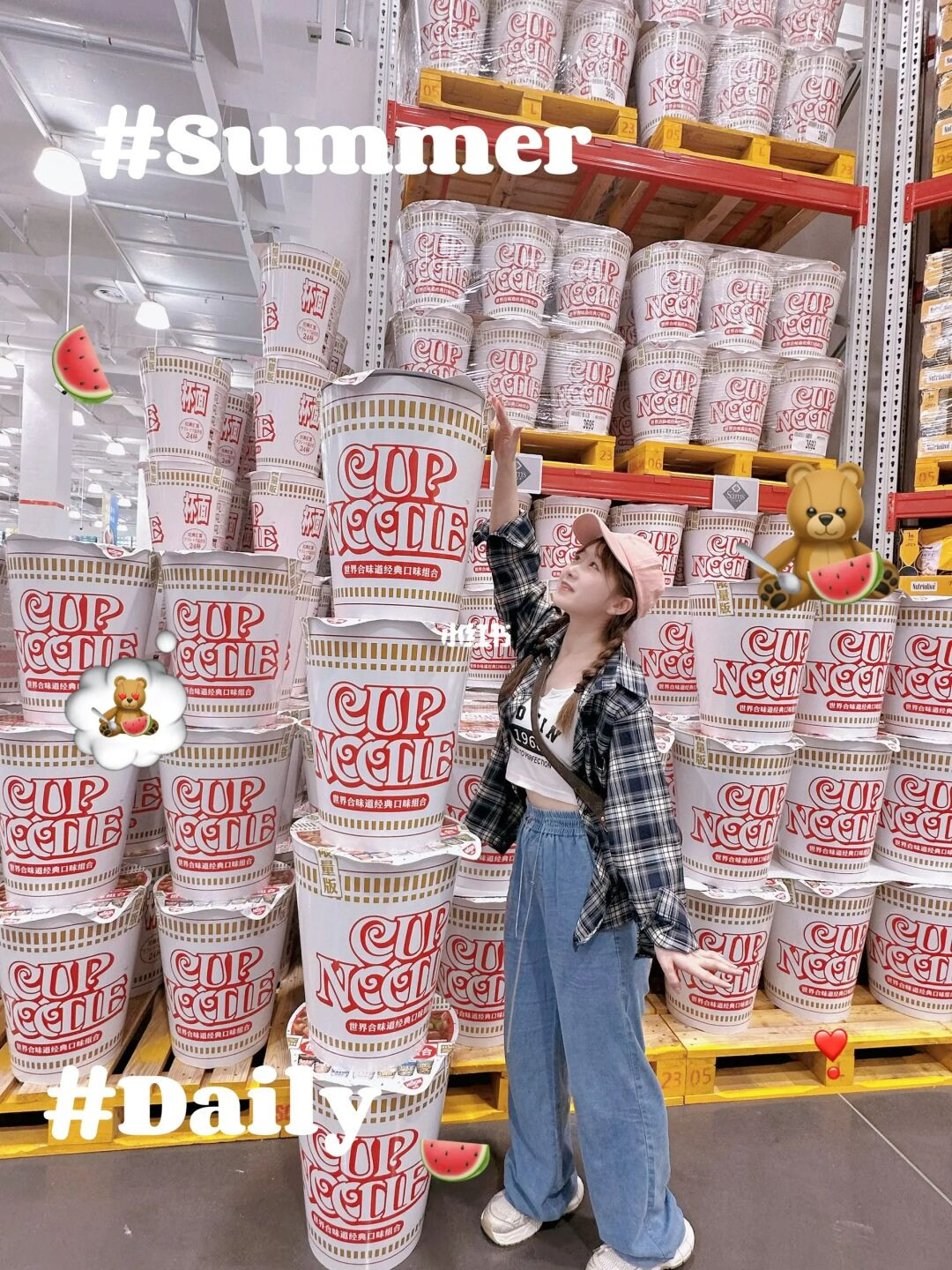 Nhiều người thích đến chụp ảnh chứ không mua. Ảnh: Xiaohongshu.