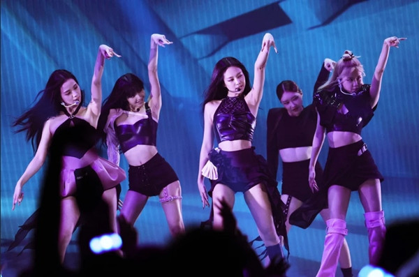 BLACKPINK trong một buổi biểu diễn ở Mỹ vào tháng 8/2022. Ảnh: Theo Wargo/GI for MTV/ Paramount Global. BLACKPINK trong một buổi biểu diễn ở Mỹ vào tháng 8/2022. Ảnh: Theo Wargo/GI for MTV/ Paramount Global.