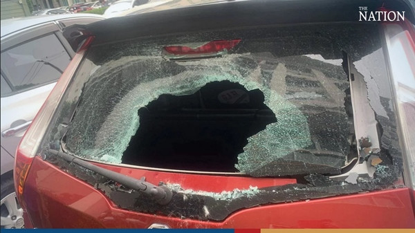 Hậu quả cú rơi của "con báo con". Ảnh: Apiwat Toyothaka/ The Nation. Hậu quả cú rơi của "con báo con". Ảnh: Apiwat Toyothaka/ The Nation.